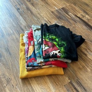 Set of 5 boys shirts. All size large. All in great condition.